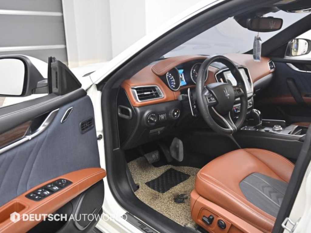 Maserati Ghibli - Vista 11