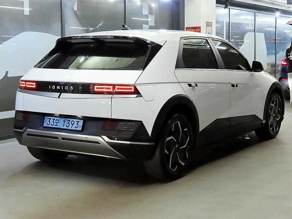 HYUNDAI Ioniq 5 - Vista 4