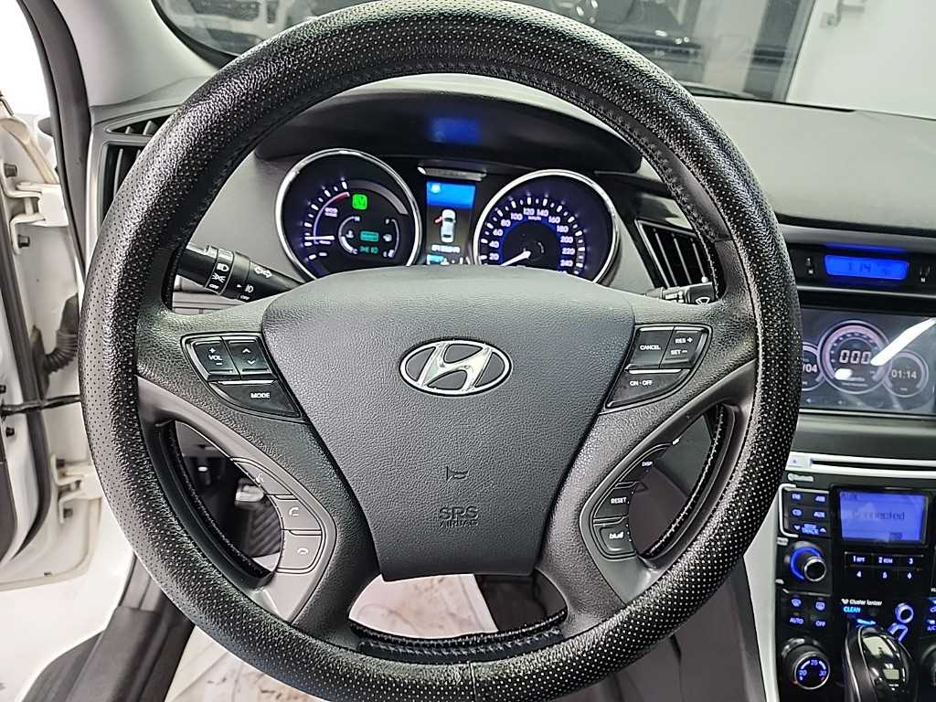 HYUNDAI Sonata - Vista 9