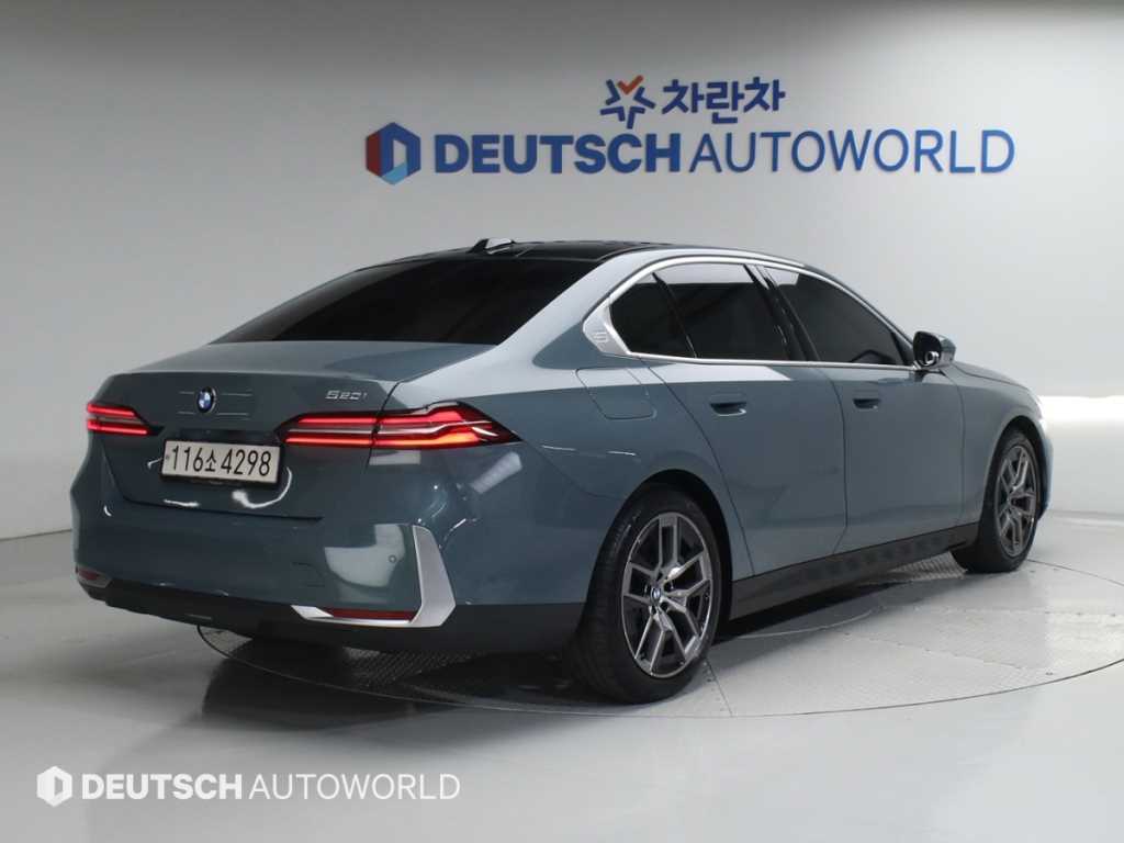 BMW 5 Series - Vista 4