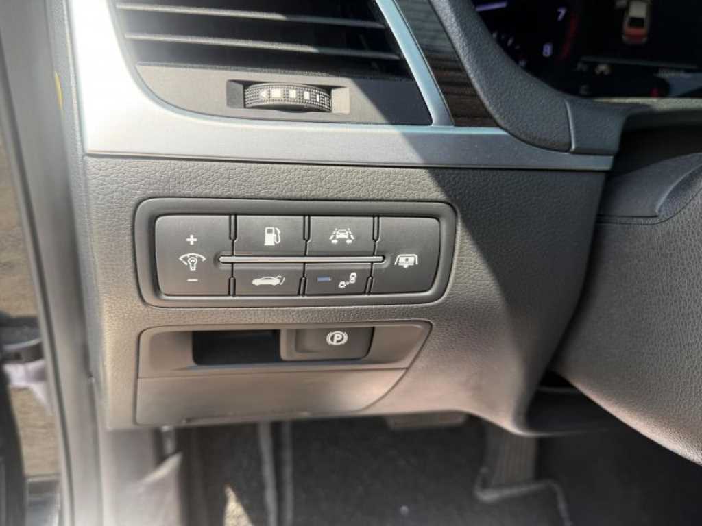 Genesis G80 - Vista 9