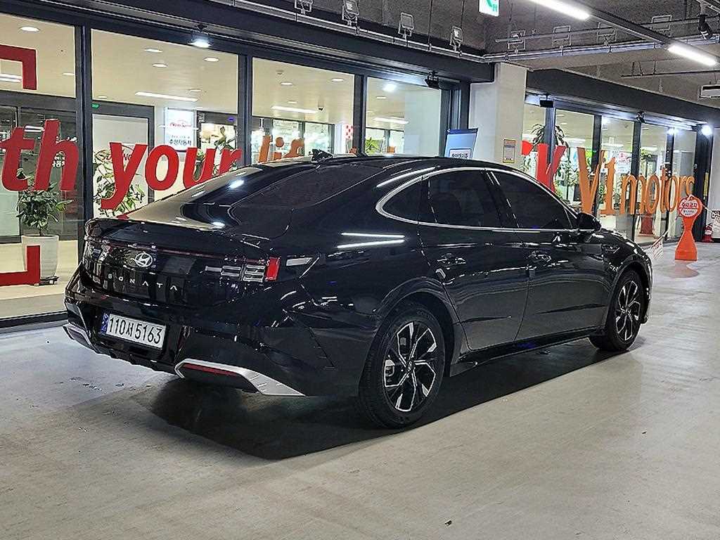HYUNDAI Sonata - Vista 4