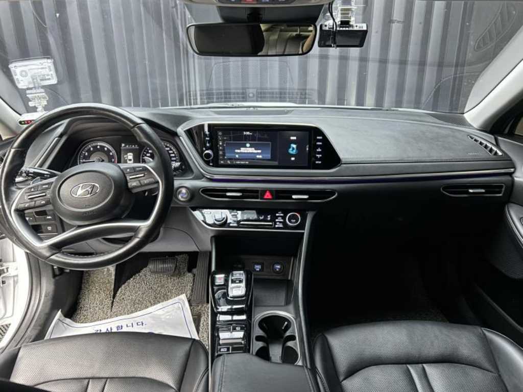 HYUNDAI Sonata - Vista 8
