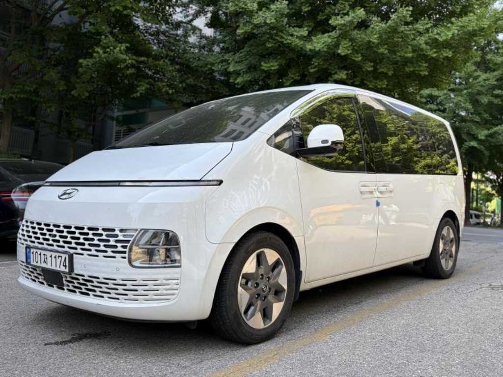 HYUNDAI Staria - Vista 3