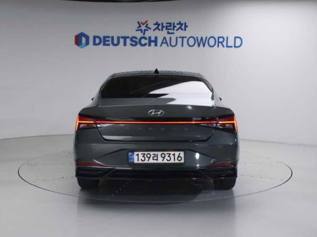 HYUNDAI Avante - Vista 4