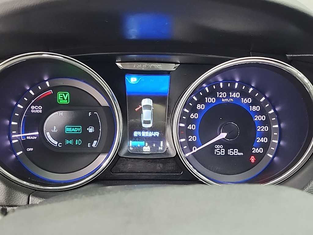 HYUNDAI Sonata - Vista 6
