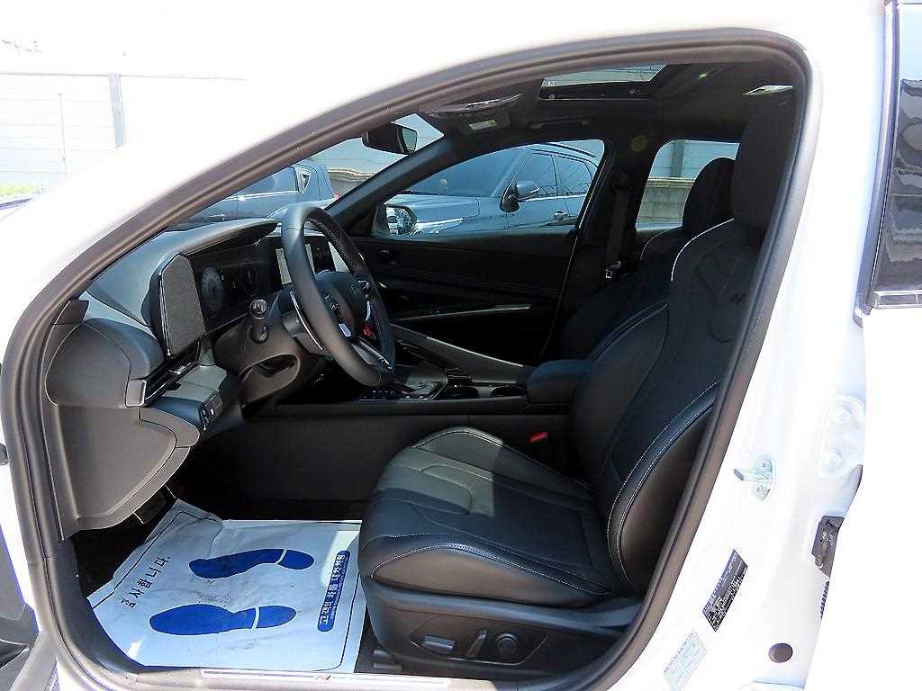 HYUNDAI Avante - Vista 5