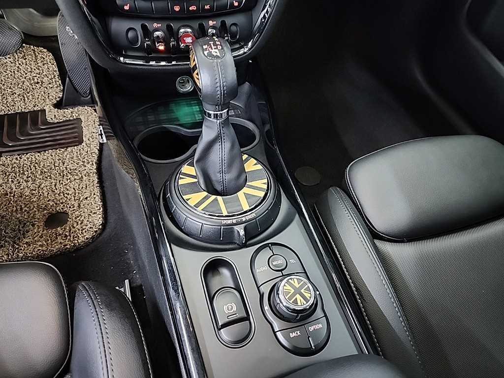 Mini Clubman - Vista 8