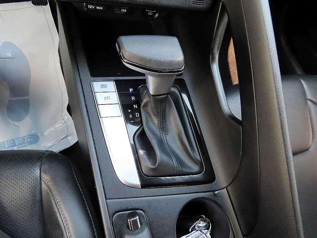 HYUNDAI Avante - Vista 10