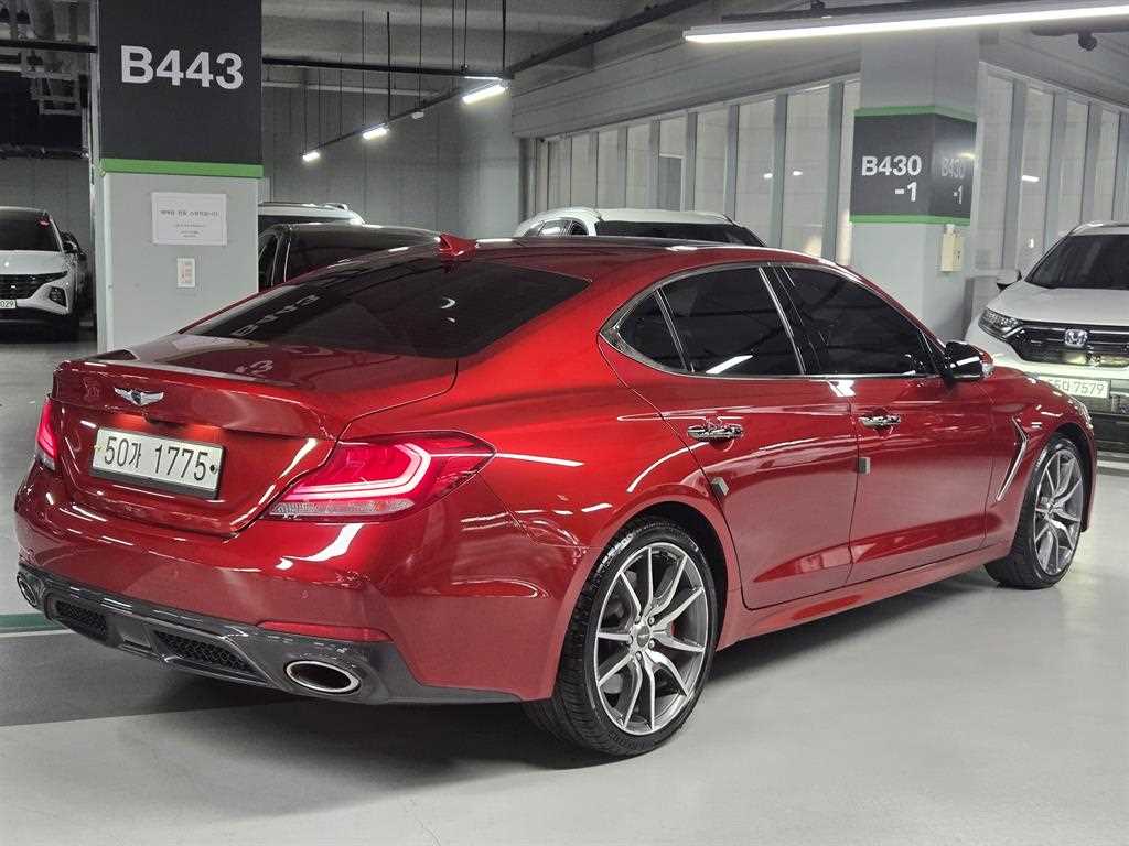 Genesis G70 - Vista 3