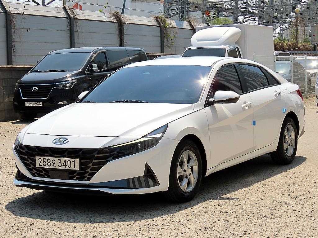 HYUNDAI Avante 2023 Blanco - Importación desde Corea - HF Imports Iquique - Foto 1