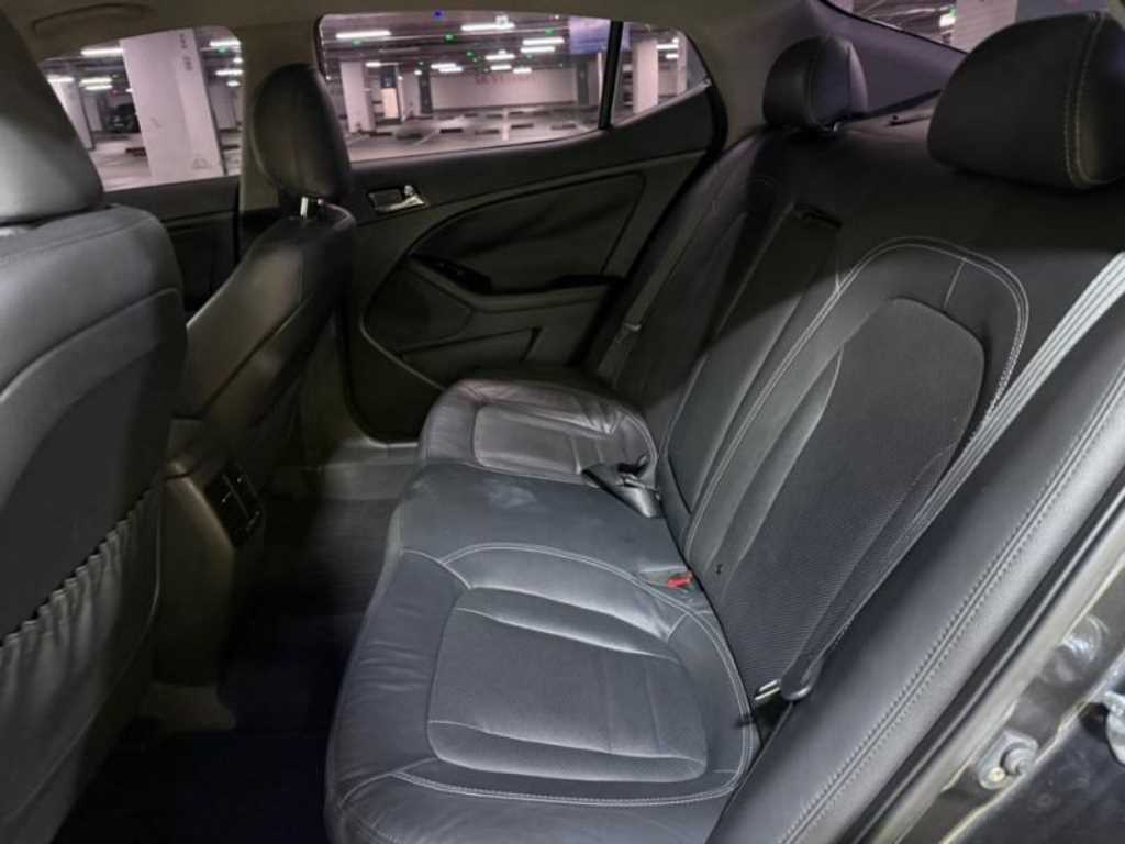 KIA K5 - Vista 7