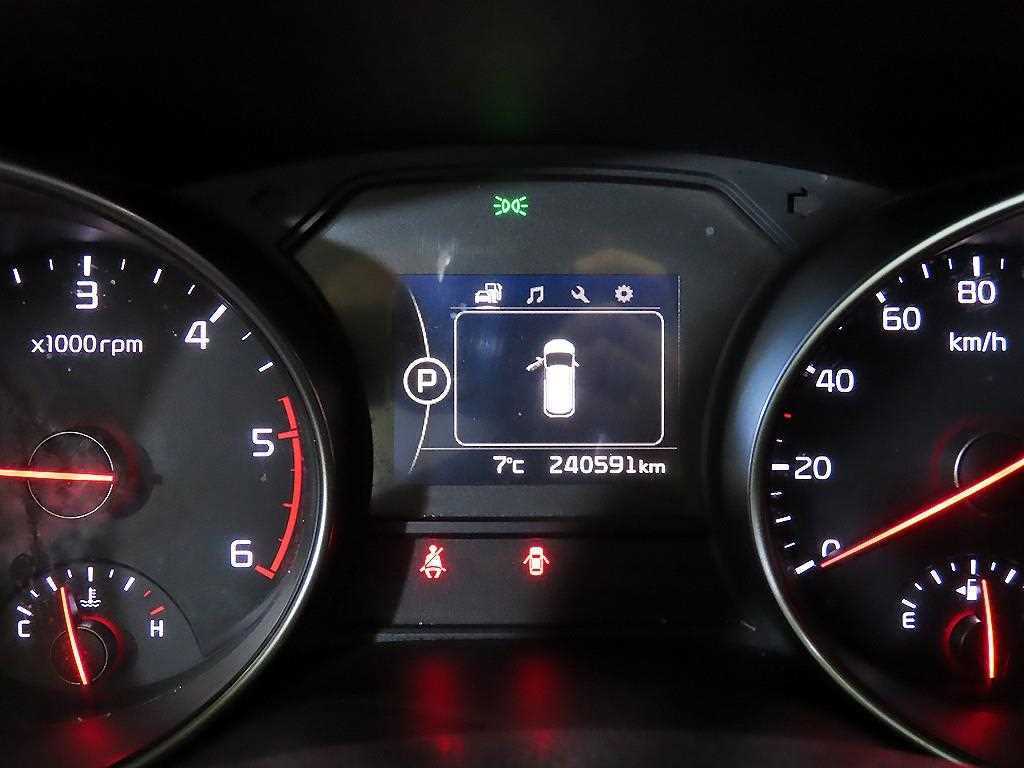 KIA Carnival - Vista 9
