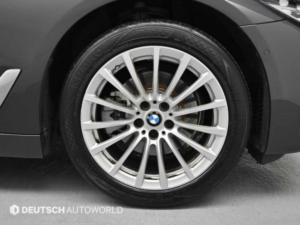 BMW 5 Series - Vista 5