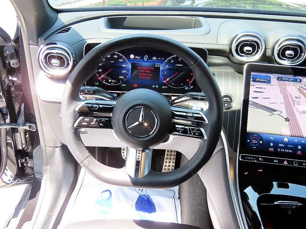 Mercedes Benz GLC Class - Vista 9