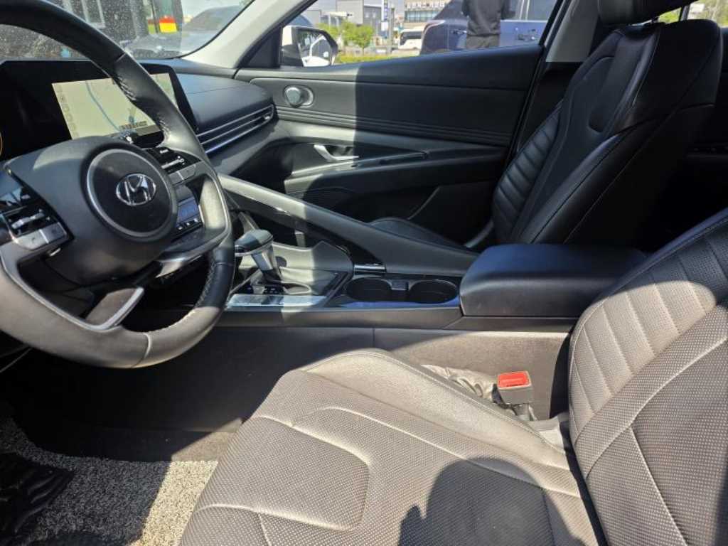 HYUNDAI Avante - Vista 6