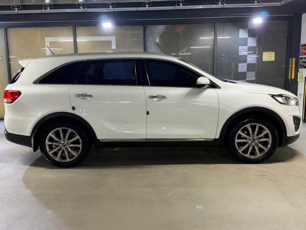 KIA Sorento - Vista 3