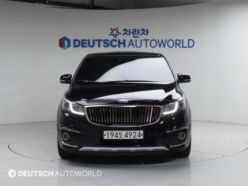 KIA Carnival - Vista 3