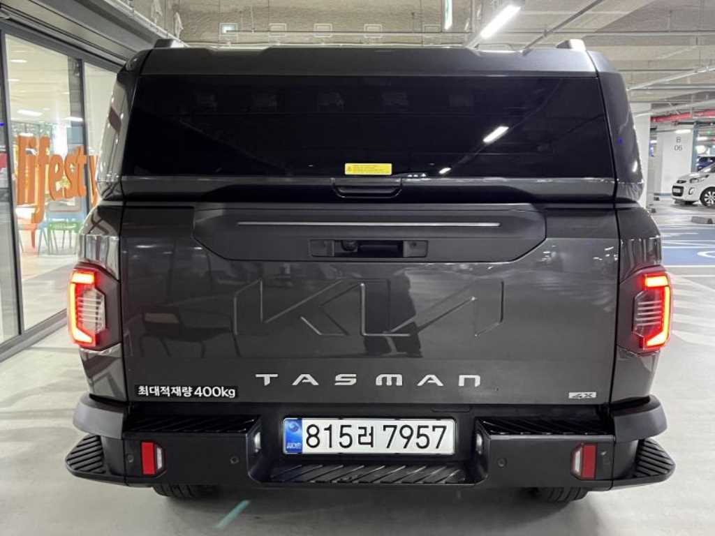 KIA Tasman - Vista 5