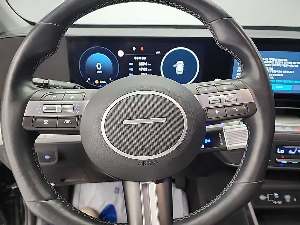 HYUNDAI Kona - Vista 9