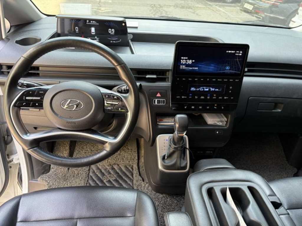 HYUNDAI Staria - Vista 7
