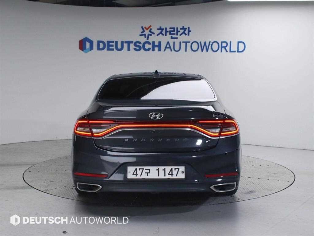 HYUNDAI Grandeur - Vista 4