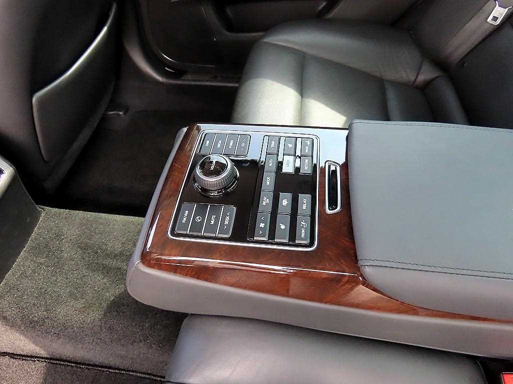 HYUNDAI Equus 2015 Negro - Importación desde Corea - HF Imports Iquique - Foto 17
