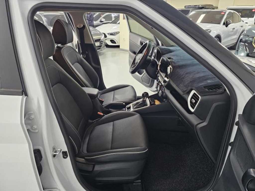 HYUNDAI Venue - Vista 7