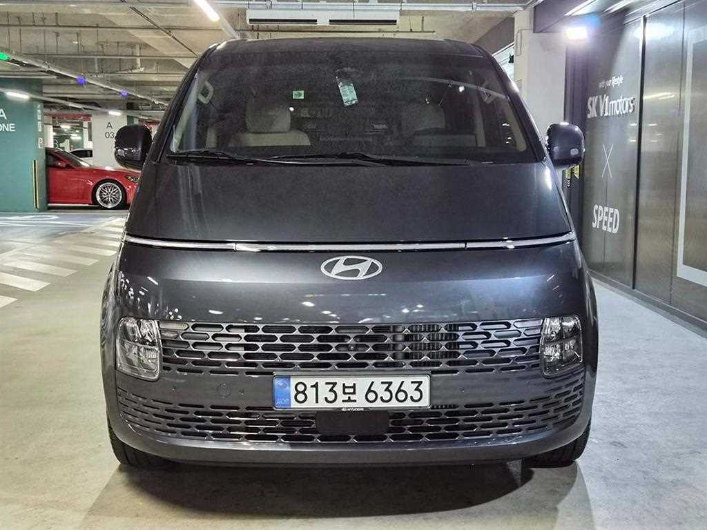 HYUNDAI Staria - Vista 2