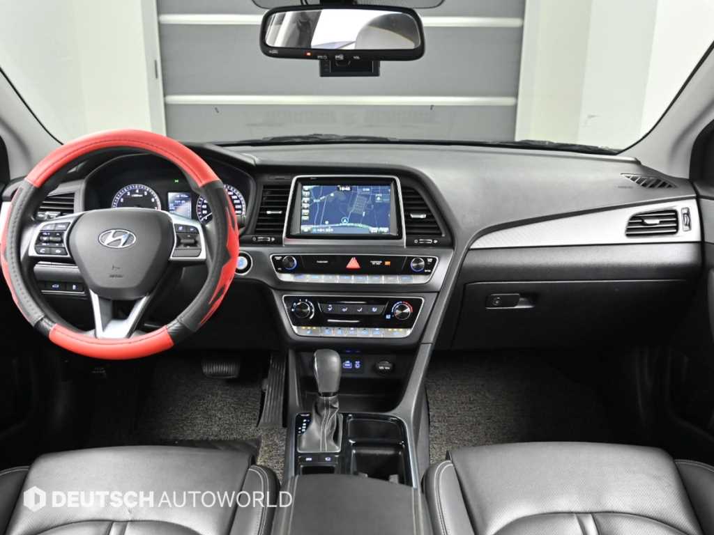HYUNDAI Sonata - Vista 7