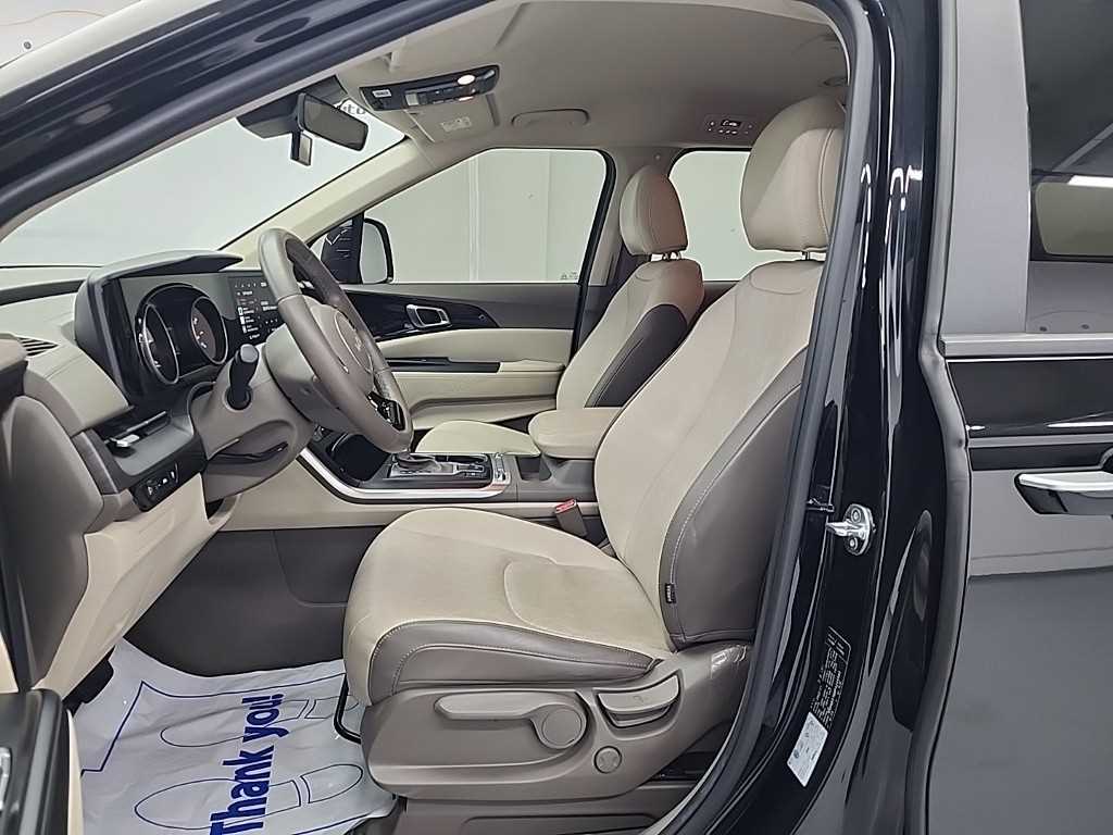 KIA Carnival - Vista 11
