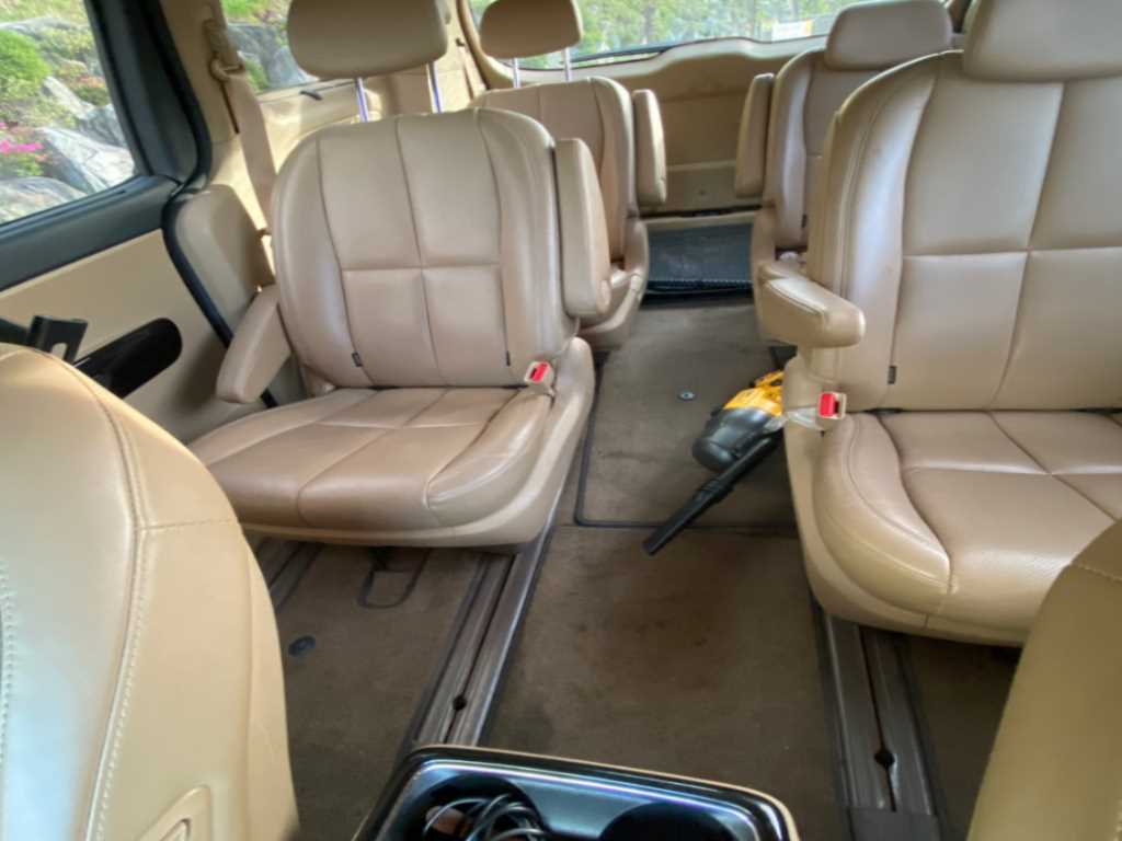 KIA Carnival - Vista 7
