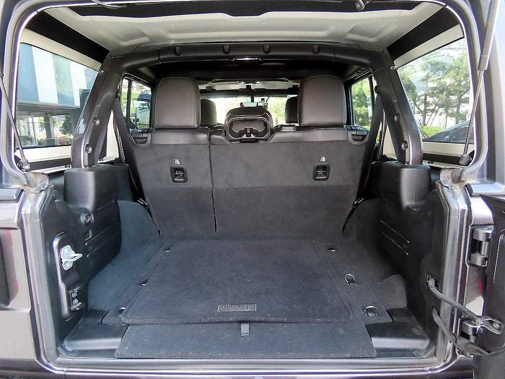 Jeep Wrangler 2022 Gris - Importación desde Corea - HF Imports Iquique - Foto 18