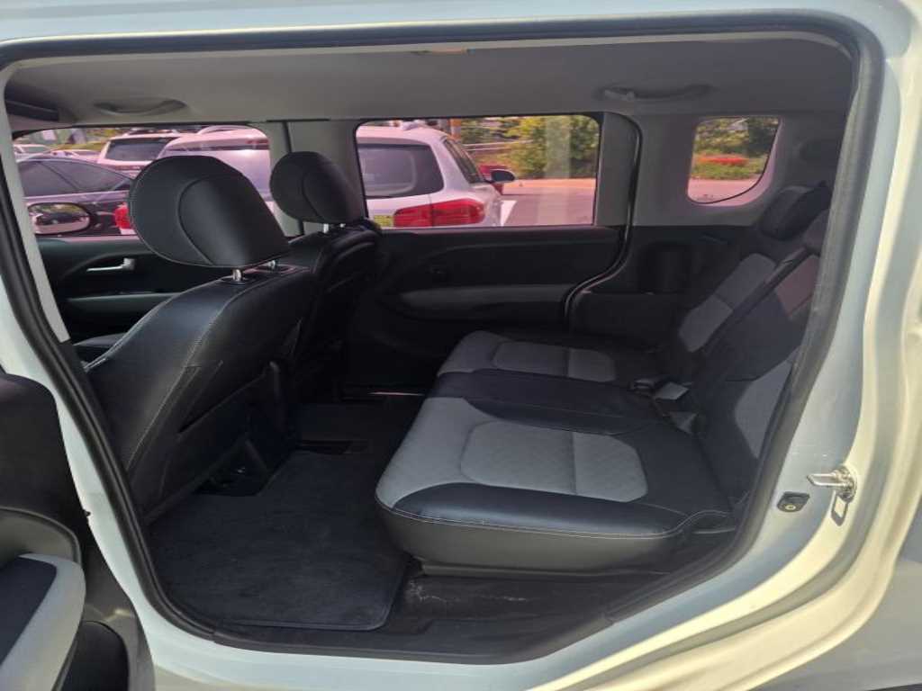 KIA Ray - Vista 5