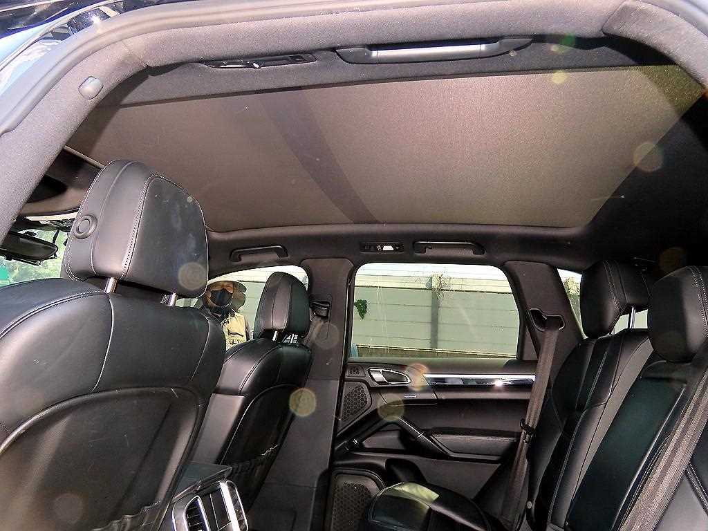 Porsche Cayenne 2012 Negro - Importación desde Corea - HF Imports Iquique - Foto 17