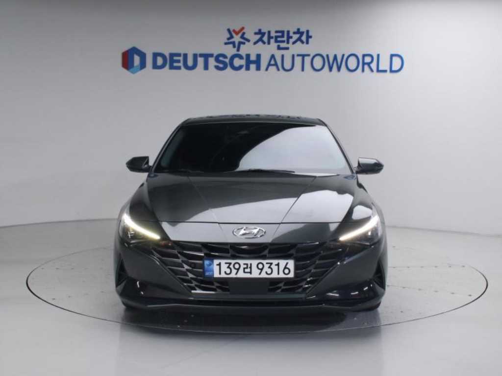 HYUNDAI Avante - Vista 3