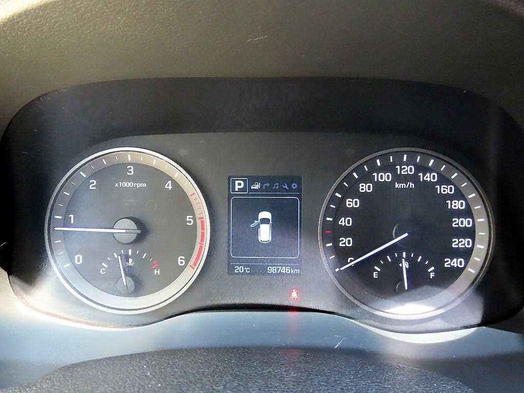 HYUNDAI Tucson - Vista 9