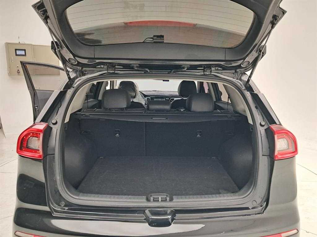 KIA Niro 2018 Negro - Importación desde Corea - HF Imports Iquique - Foto 18