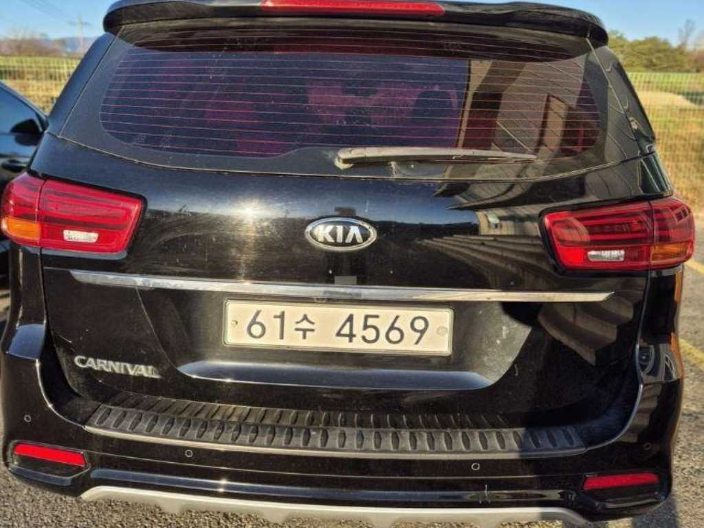 KIA Carnival - Vista 3