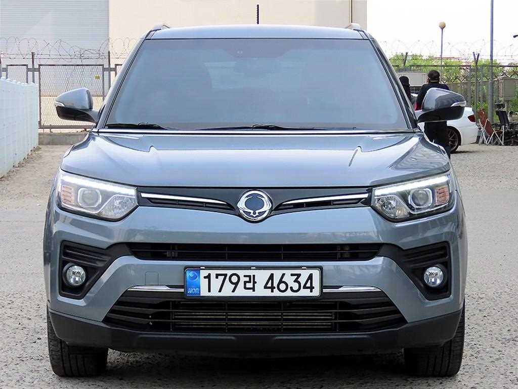 Ssangyong Tivoli 2020 Gris - Importación desde Corea - HF Imports Iquique - Foto 1