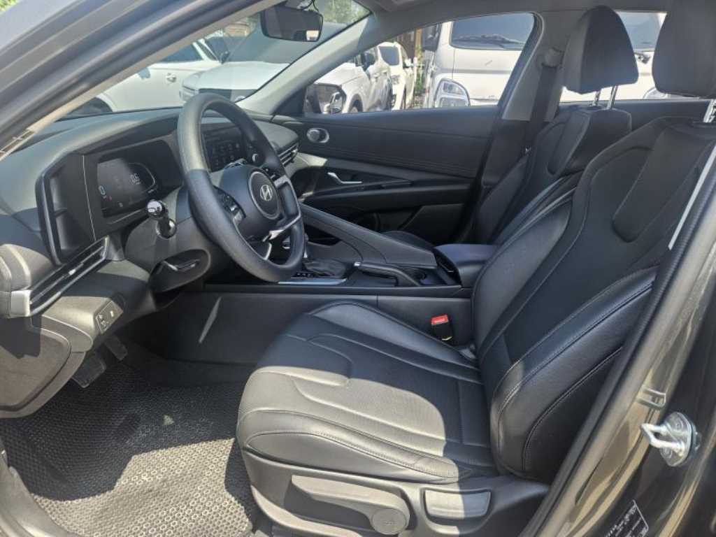 HYUNDAI Avante - Vista 6