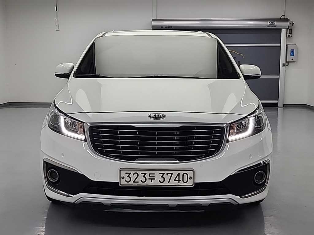 KIA Carnival - Vista 2