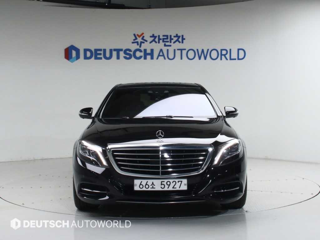 Mercedes Benz S Class - Vista 3