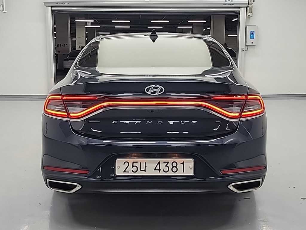 HYUNDAI Grandeur - Vista 3