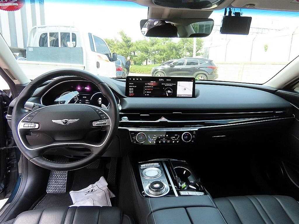 Genesis G80 - Vista 7