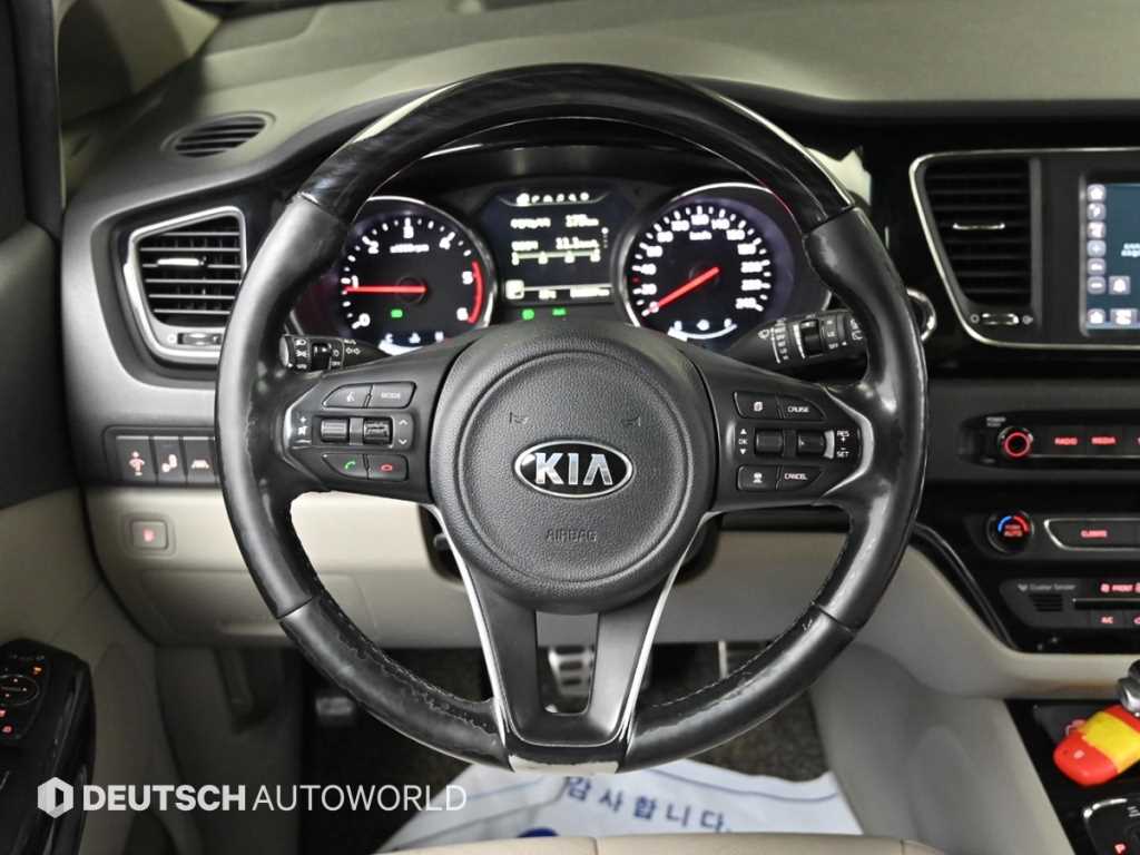 KIA Carnival 2018 Negro - Importación desde Corea - HF Imports Iquique - Foto 13