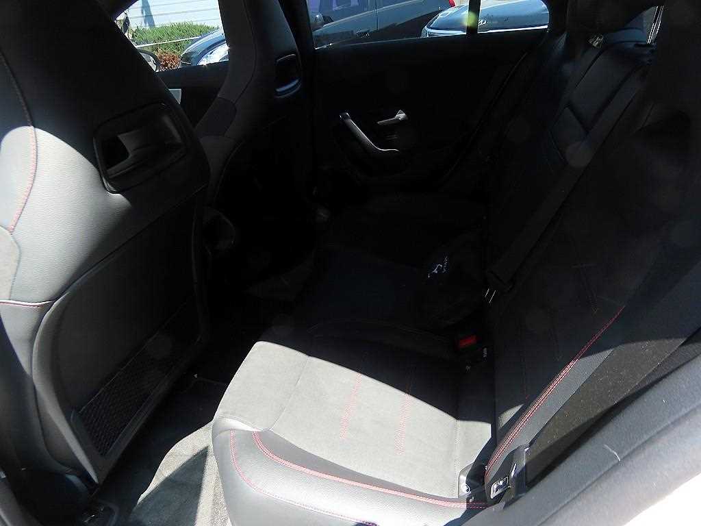 Mercedes Benz CLA Class - Vista 7
