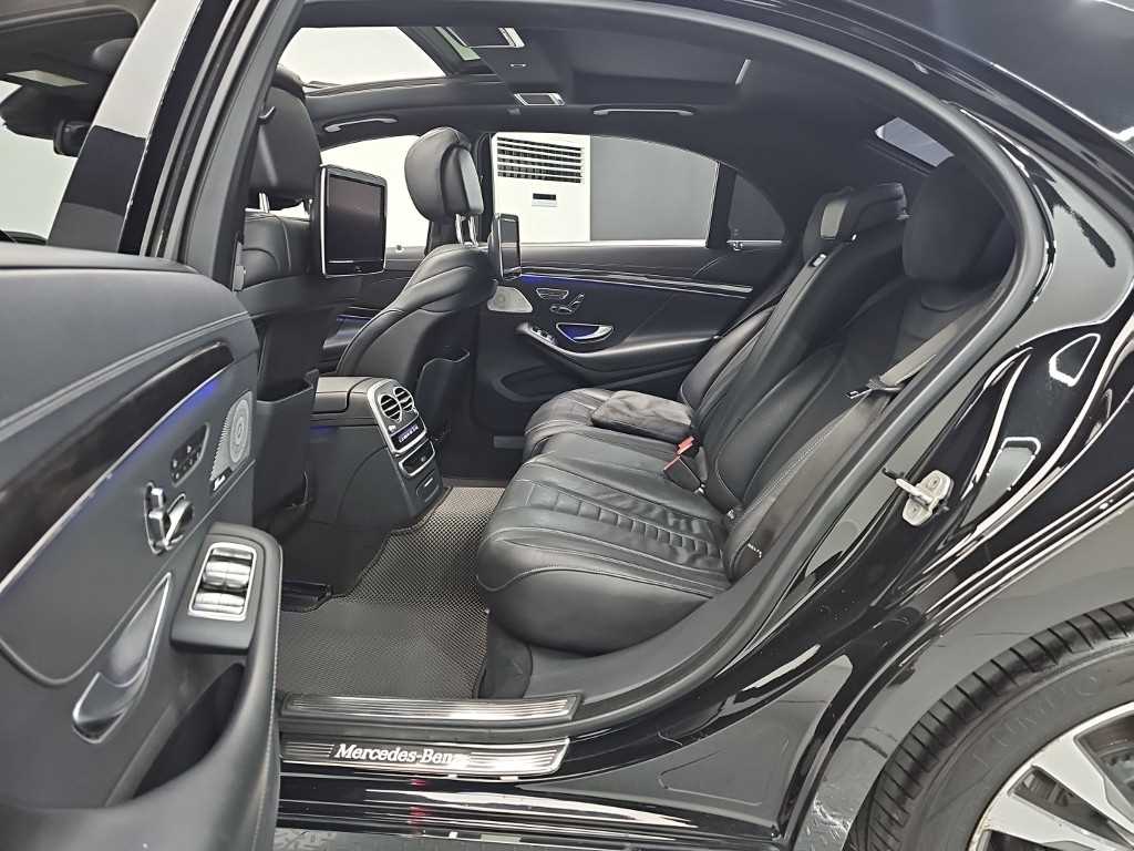 Mercedes Benz S Class - Vista 12