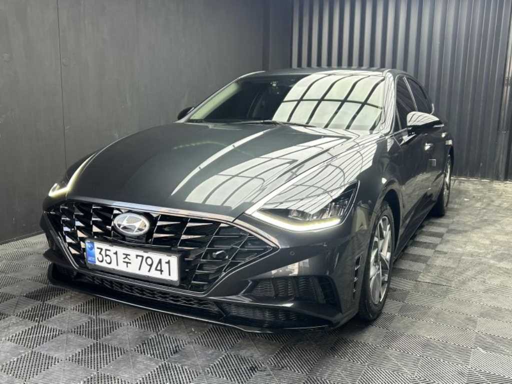 HYUNDAI Sonata - Vista 2