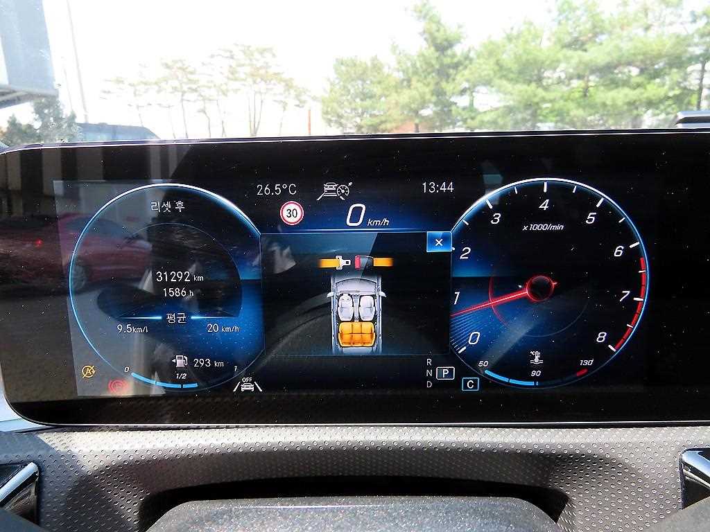 Mercedes Benz CLA Class - Vista 10